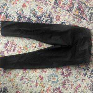 Athleta xs contender capris with mess bottom